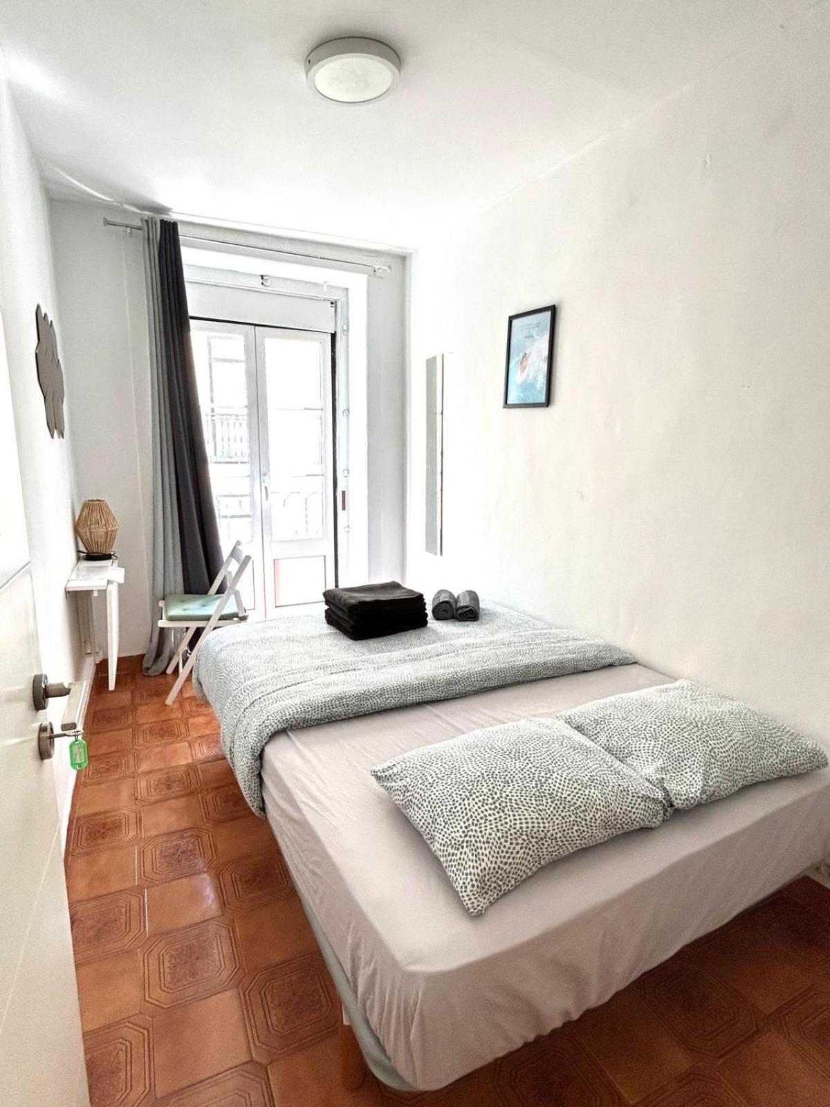 Shared Apartment With Bright Private Patio In Lisboa Buitenkant foto