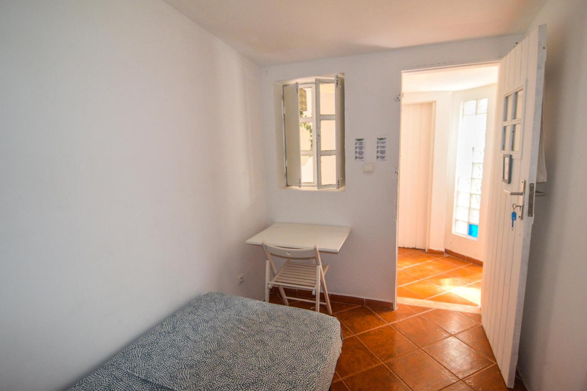 Shared Apartment With Bright Private Patio In Lisboa Buitenkant foto